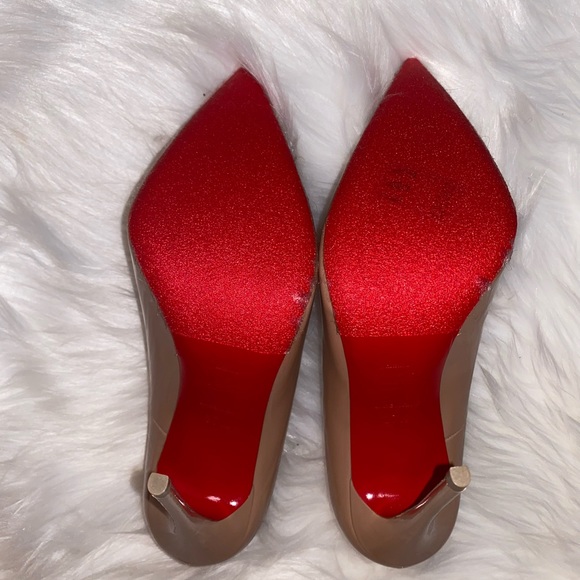 Christian Louboutin So Kate nude patent leather never worn. - Picture 4 of 5